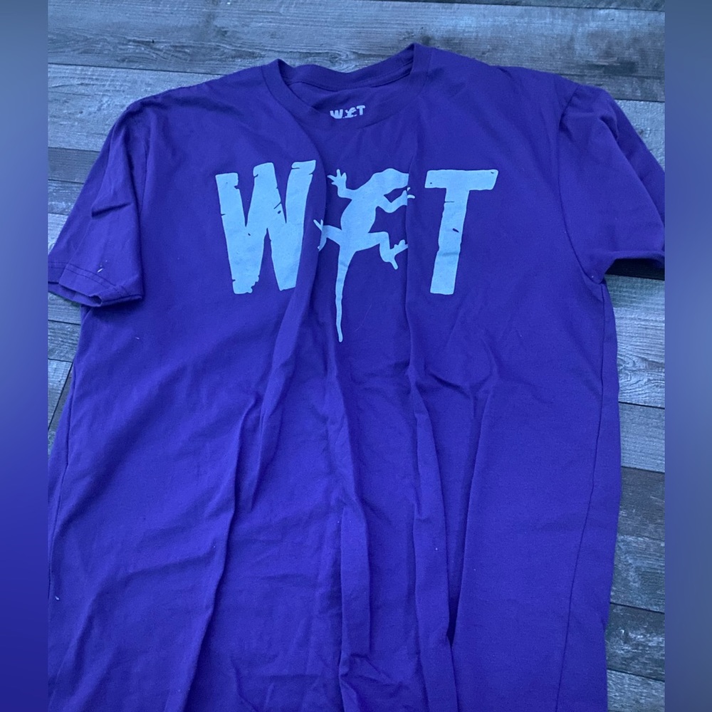 purple local restaurant, T-shirt, size large
